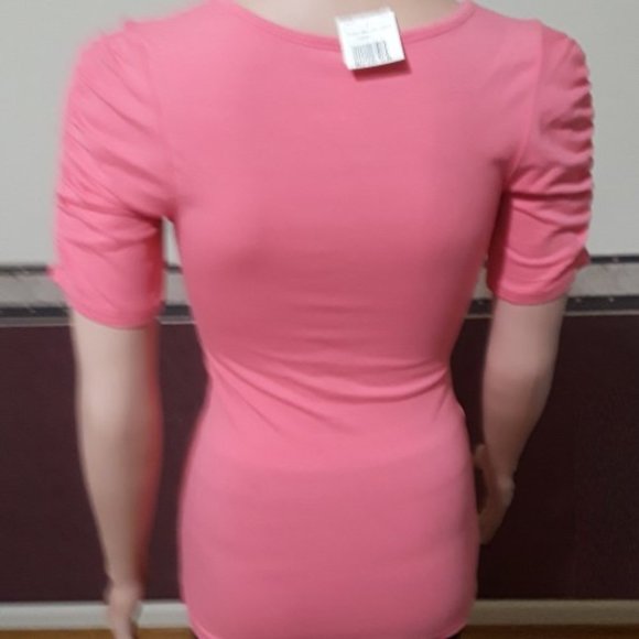 Colt Story Peach Short Sleeve Criss Cross V-Neck Top Size S NWT - Picture 2 of 3